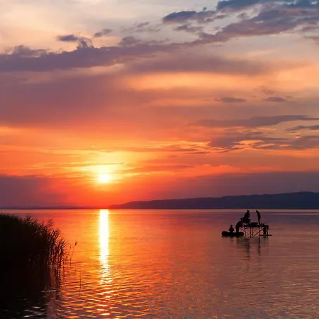 Case de vacanță In 19426 Balatonmáriafürdő